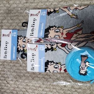 Betty Boop Gray and Red Casual Crew Socks And Coin Purse